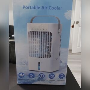 Portable air cooler/ desk fan